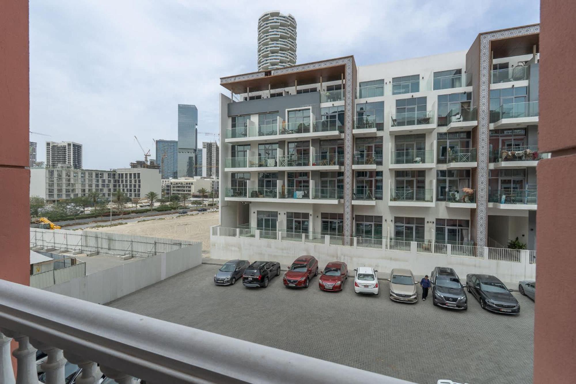 In Botanica Jvc Perfect For 3 Apartment